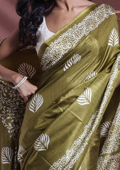 Summer Bloom Printed Mulmul Cotton Saree with Blouse